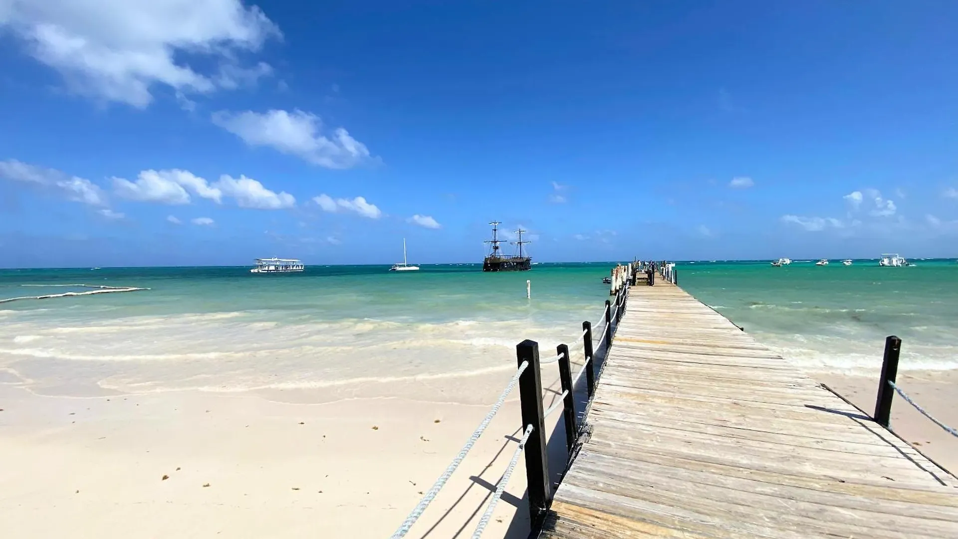 Caraibico Studios Beach Club & Pool Punta Cana Hotel