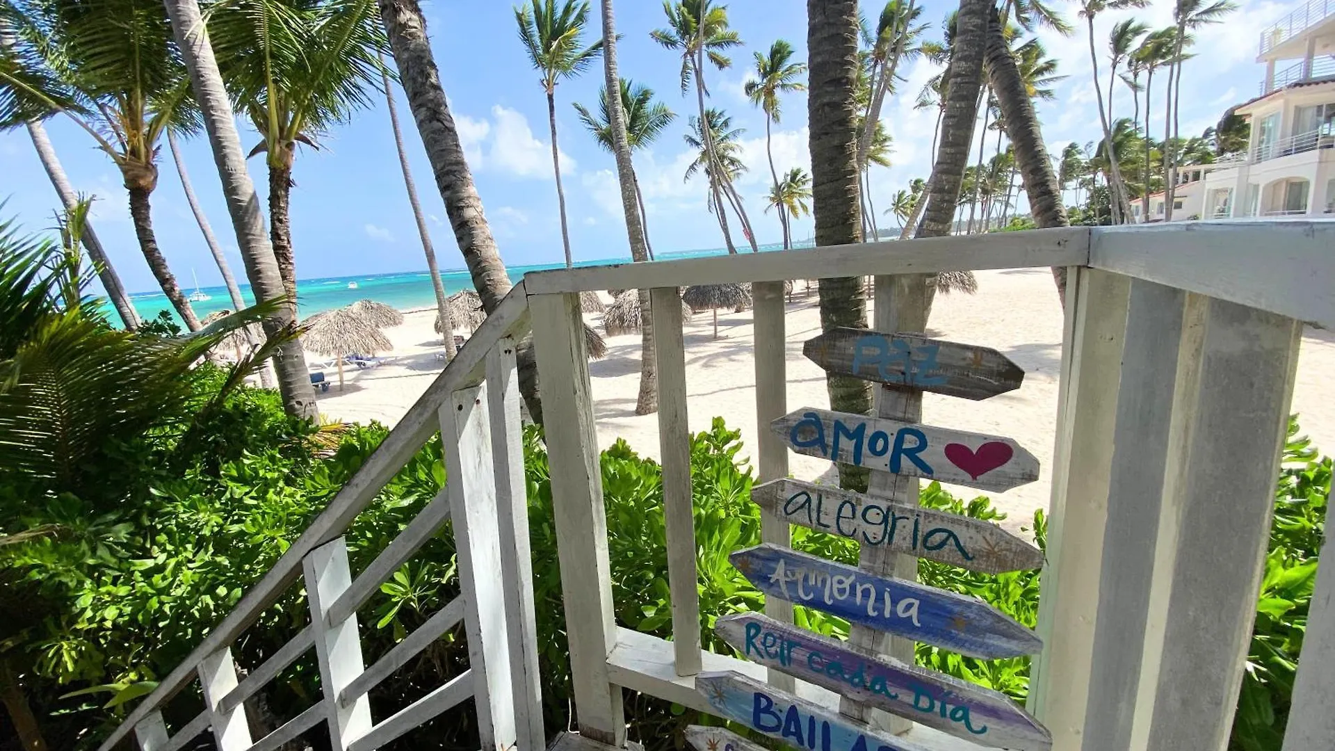 Caraibico Studios Beach Club & Pool Punta Cana